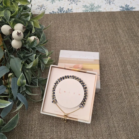 Leith Gold and Navy Beaded Bracelet - Picture 1 of 5